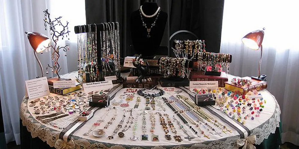 Place your Jewelry on the Table